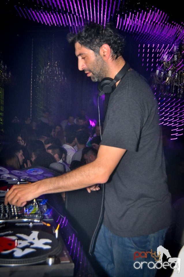 Grand Opening în The One Café & Club,