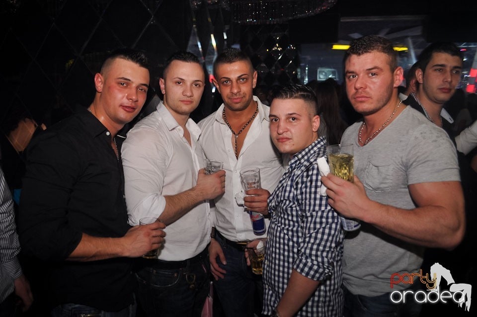 Grand Opening în The One Café & Club,
