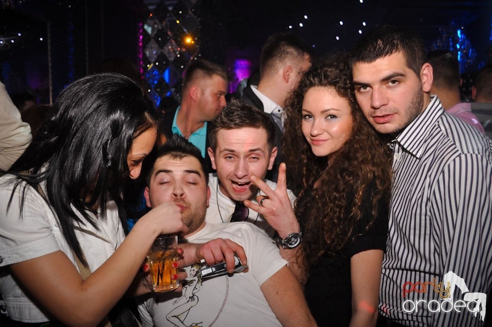 Grand Opening în The One Café & Club,