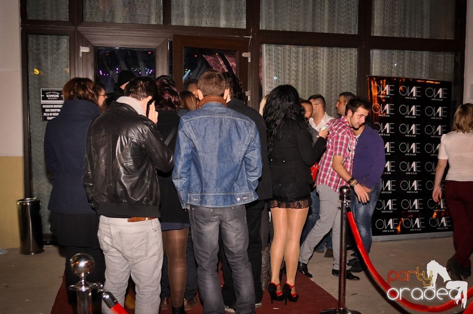 Grand Opening în The One Café & Club,