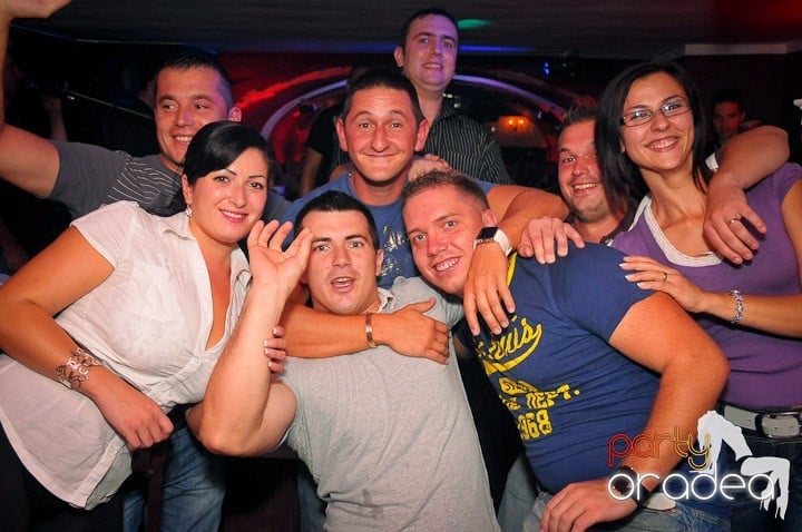 Grand Opening Party la Club Atti's,