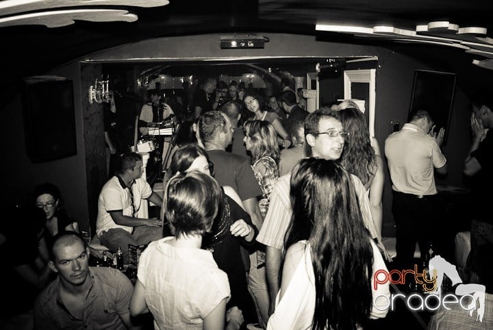 Grand Opening Party la Club Atti's,