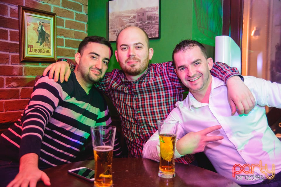 Saturday Night Party, Green Pub