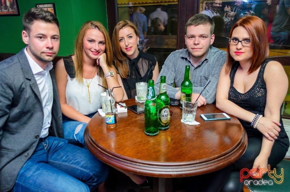 Green Friday Party, Green Pub