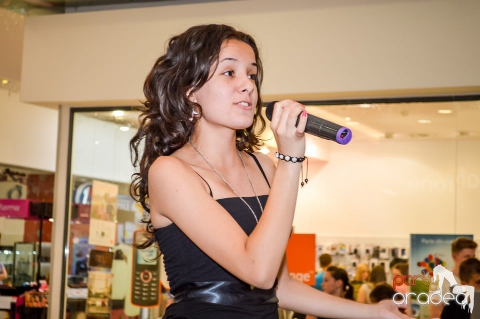 Carrefour - Grupul Muzical Luscynia & Kalliope Show Dance Team, Lotus Center