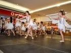 Carrefour - Grupul Muzical Luscynia & Kalliope Show Dance Team