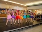 Carrefour - Grupul Muzical Luscynia & Kalliope Show Dance Team