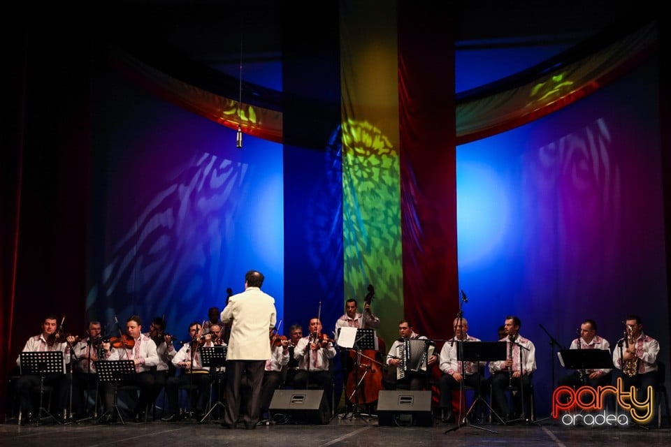 Hai să dăm mână cu mână, Teatrul Regina Maria