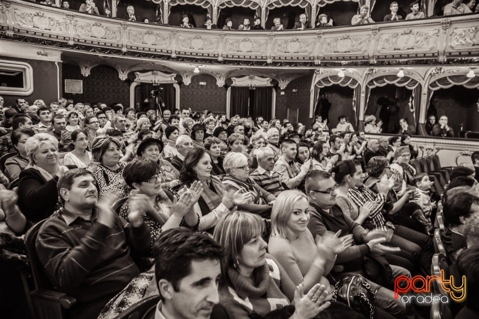 Hai să dăm mână cu mână, Teatrul Regina Maria