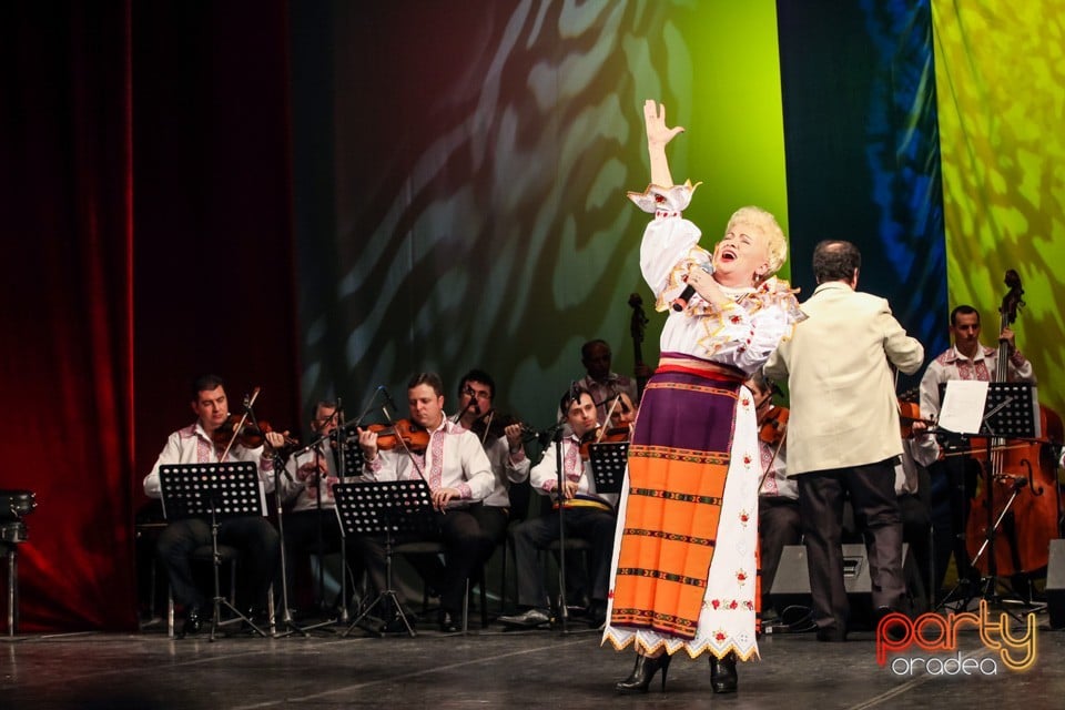 Hai să dăm mână cu mână, Teatrul Regina Maria