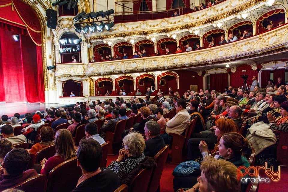 Hai să dăm mână cu mână, Teatrul Regina Maria