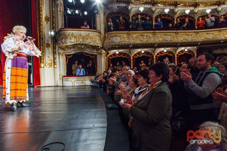 Hai să dăm mână cu mână, Teatrul Regina Maria