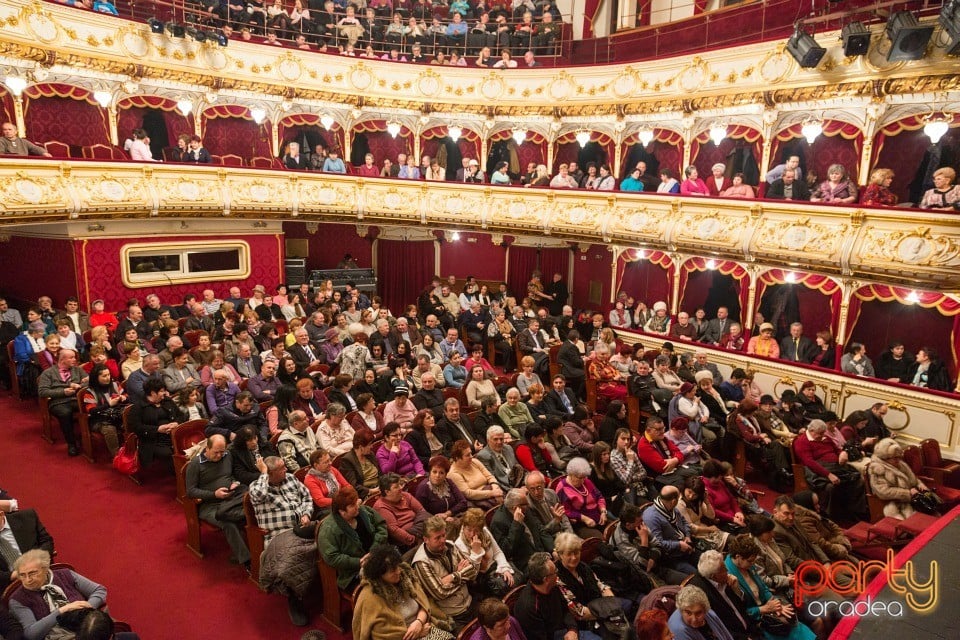 Hai să dăm mână cu mână!, Teatrul Regina Maria