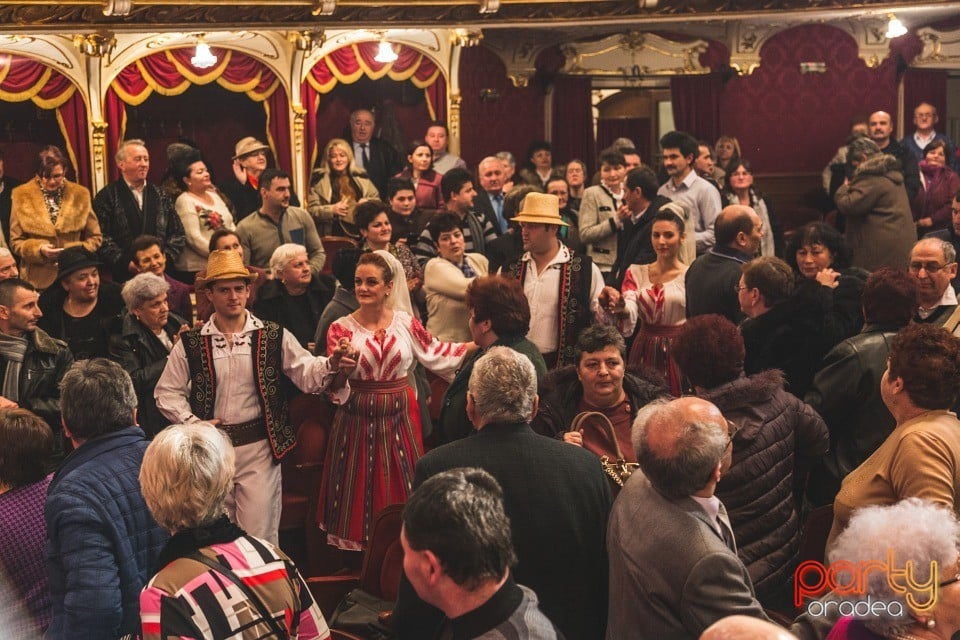 Hai să dăm mână cu mână!, Teatrul Regina Maria