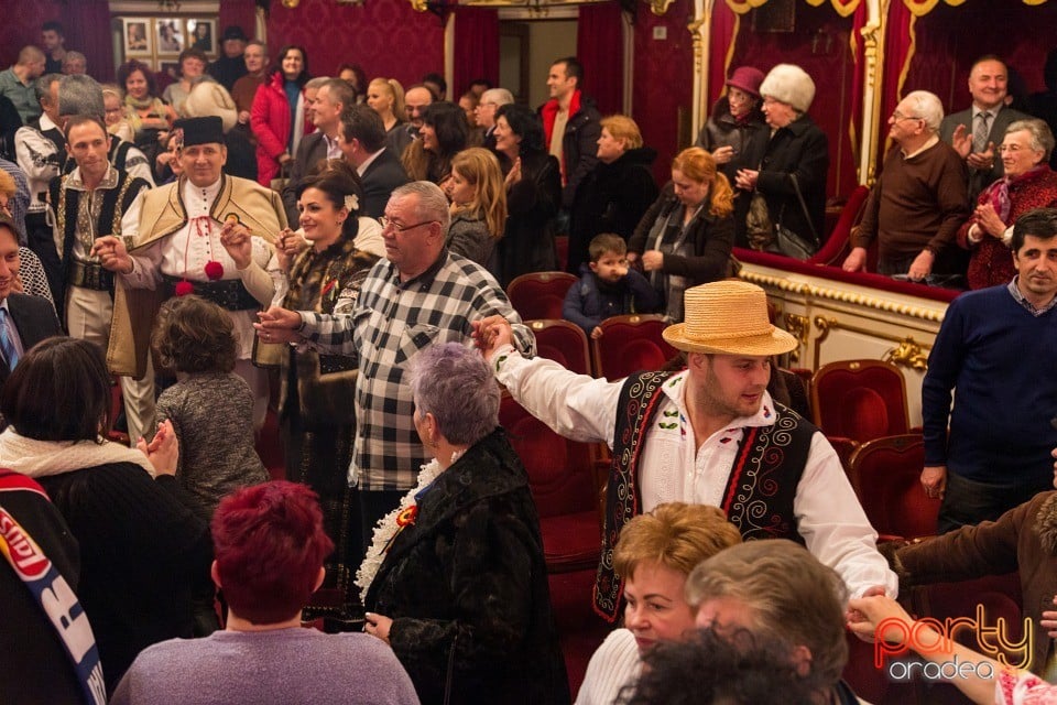 Hai să dăm mână cu mână!, Teatrul Regina Maria