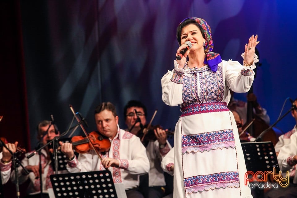 Hai să dăm mână cu mână, Teatrul Regina Maria