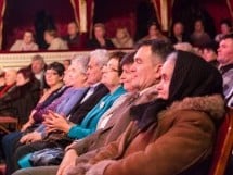 Hai să dăm mână cu mână!