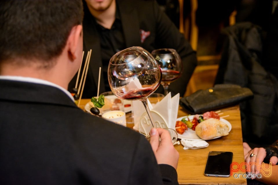 Hallo-Wine Party,