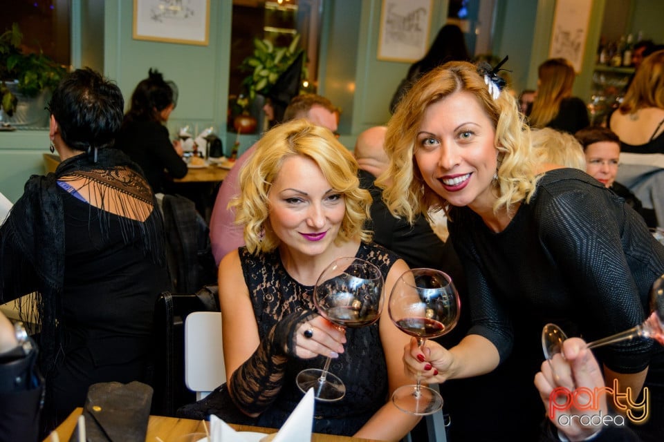 Hallo-Wine Party,