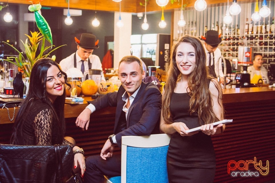 Halloween Costume Ball, Restaurant Rivo