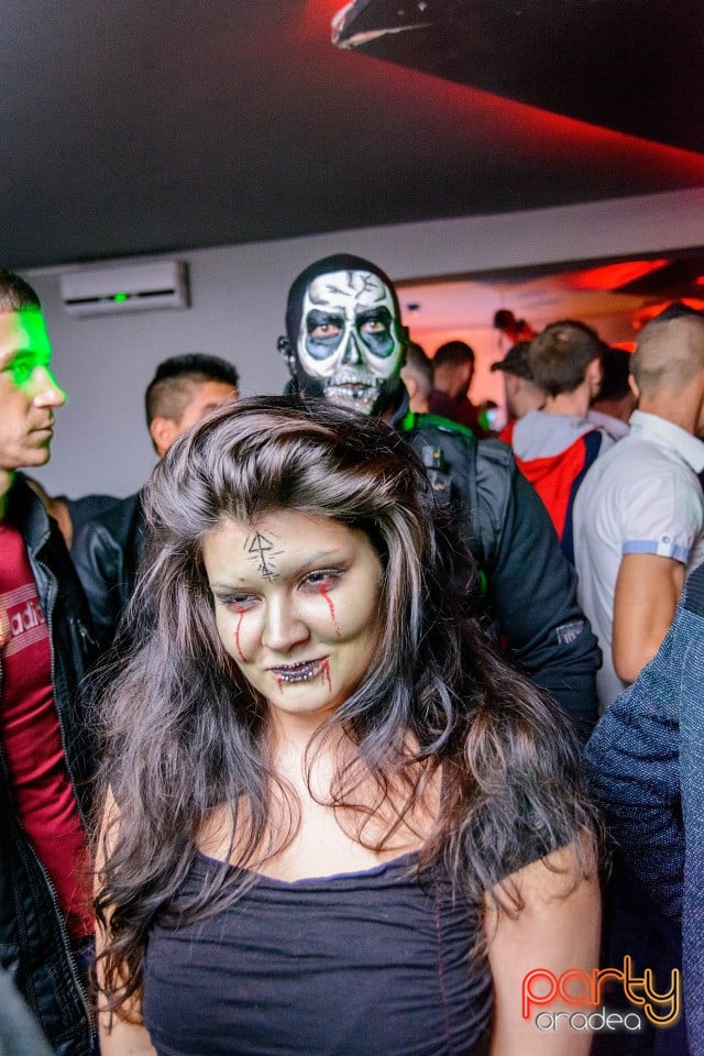 Halloween Masquerade, 