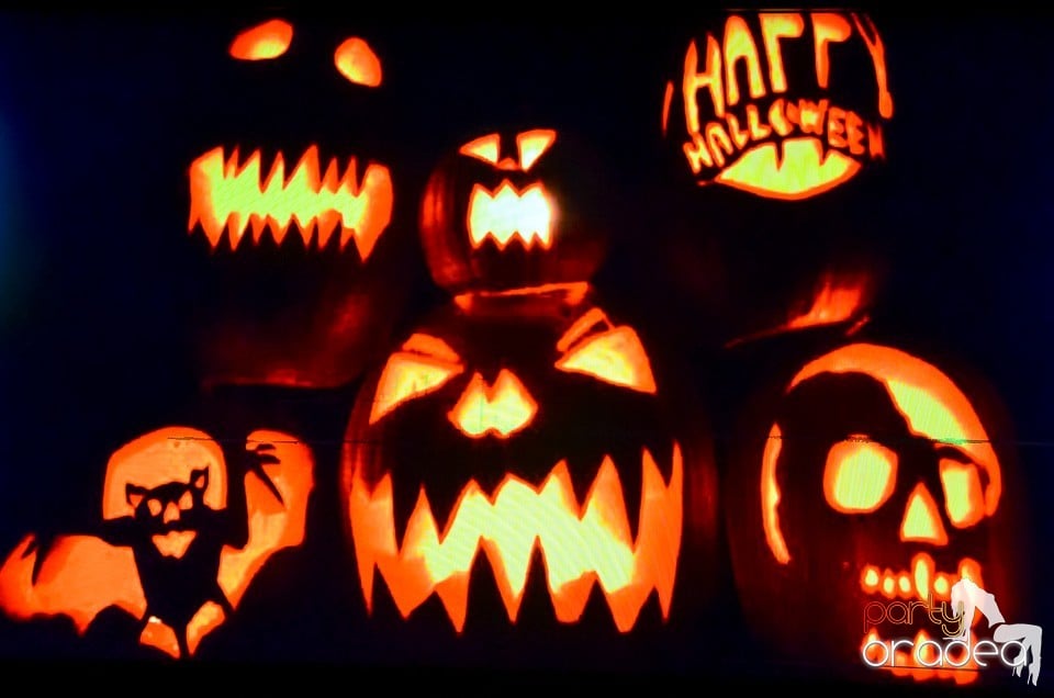 Halloween Party & Laser Show în Faház,