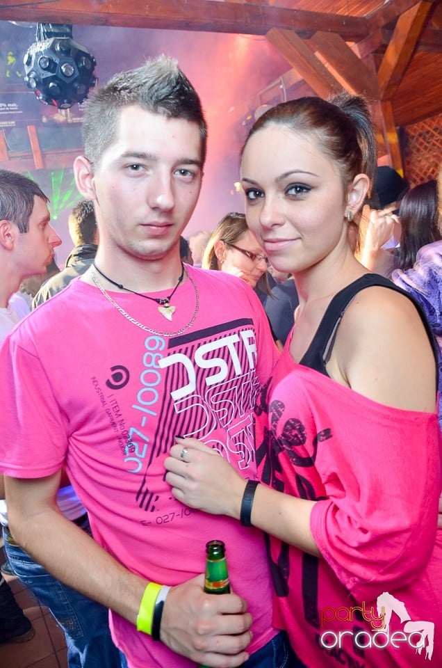 Halloween Party & Laser Show în Faház,