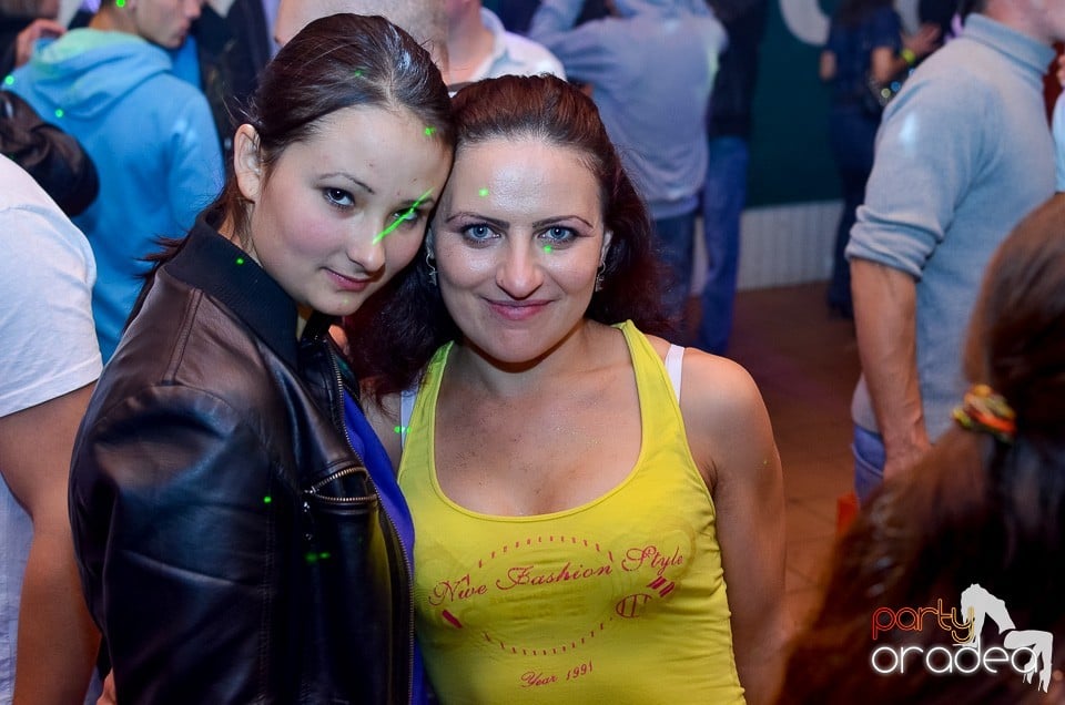Halloween Party & Laser Show în Faház,