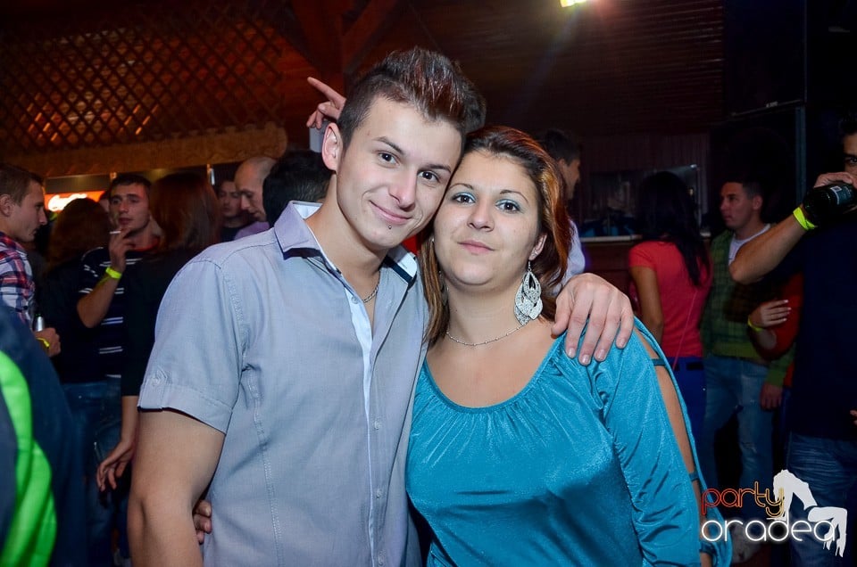 Halloween Party & Laser Show în Faház,