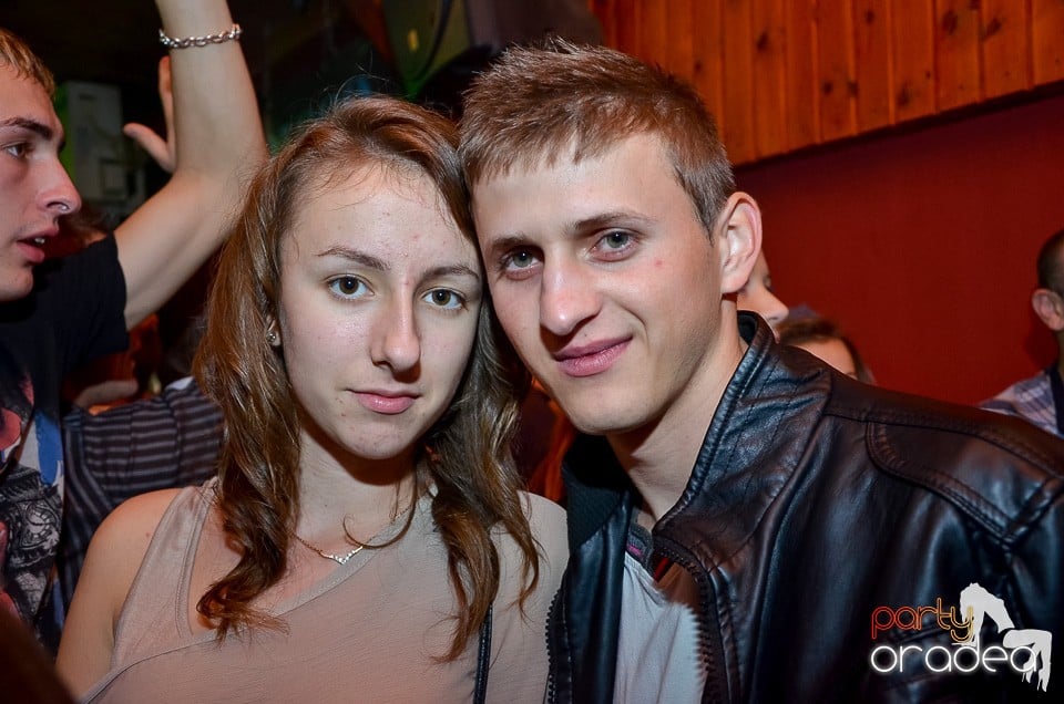 Halloween Party & Laser Show în Faház,