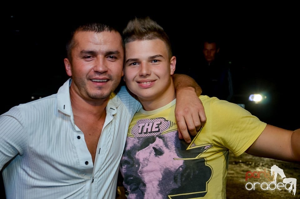 Halloween Party & Laser Show în Faház,