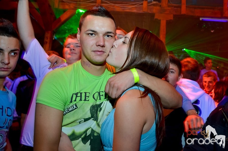 Halloween Party & Laser Show în Faház,