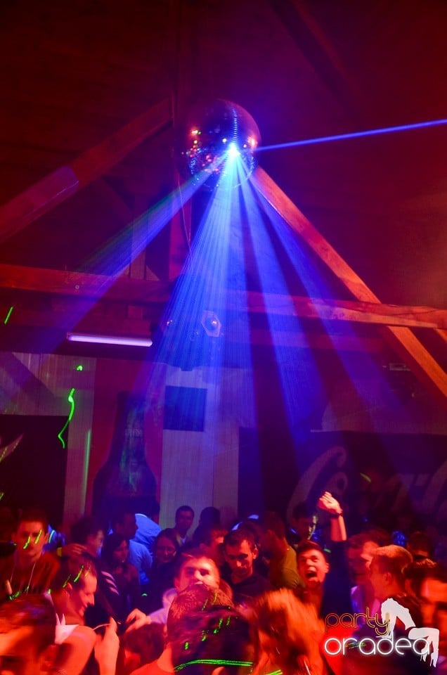 Halloween Party & Laser Show în Faház,