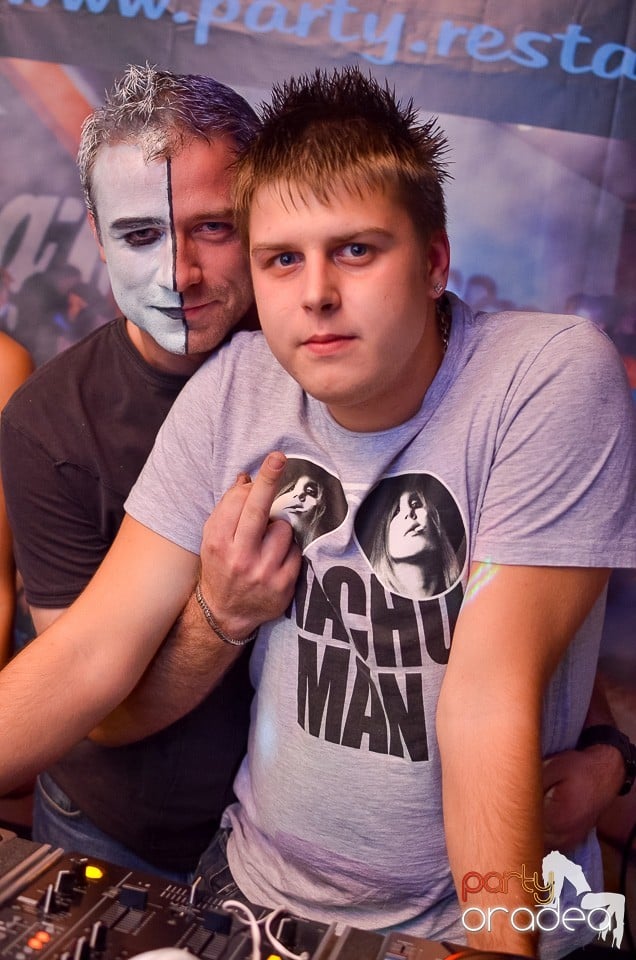 Halloween Party & Laser Show în Faház,