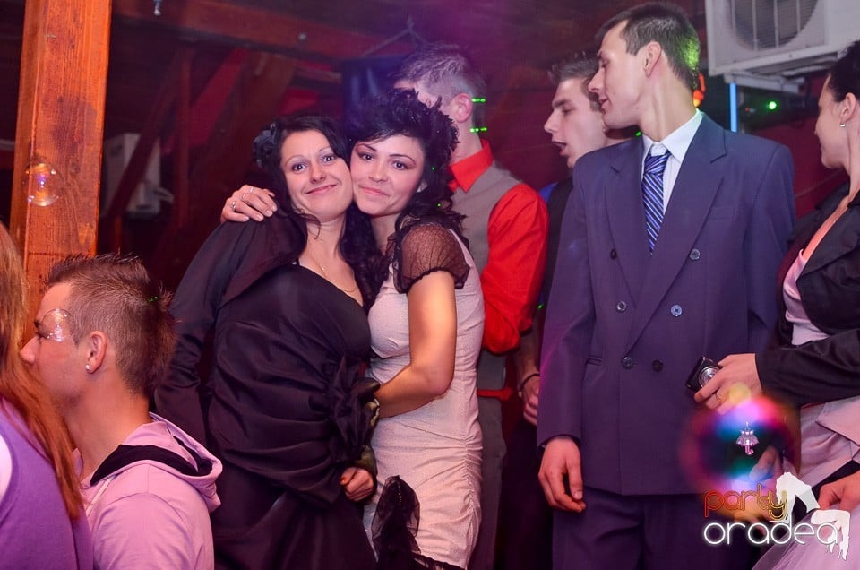 Halloween Party & Laser Show în Faház,
