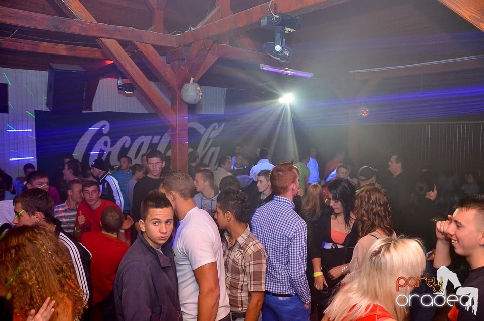 Halloween Party & Laser Show în Faház,
