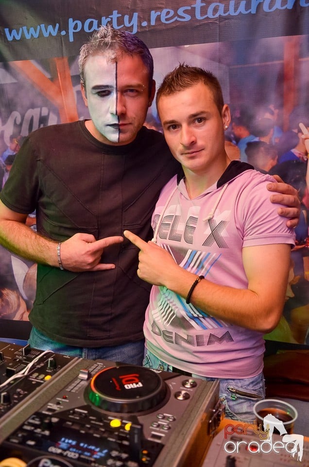Halloween Party & Laser Show în Faház,