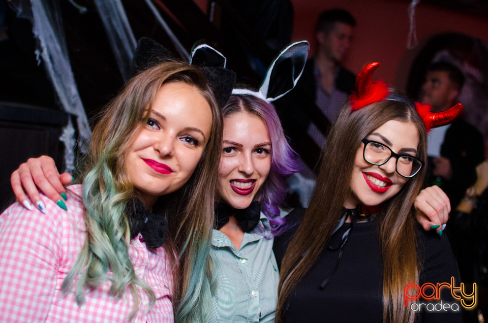 Halloween Party @ Edison Pub, 