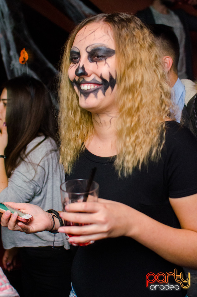 Halloween Party @ Edison Pub, 