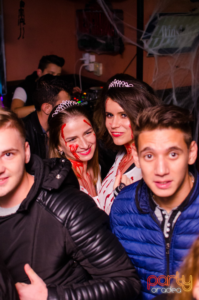 Halloween Party @ Edison Pub, 