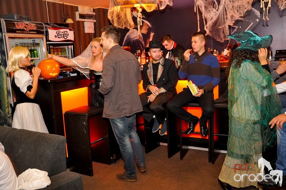 Halloween Party în Delice Cafe, Delice Cafe 2