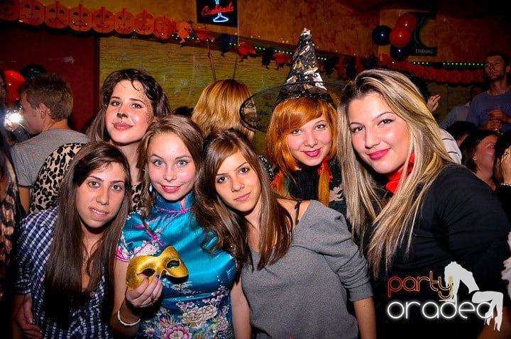 Halloween Party în Downtown, 