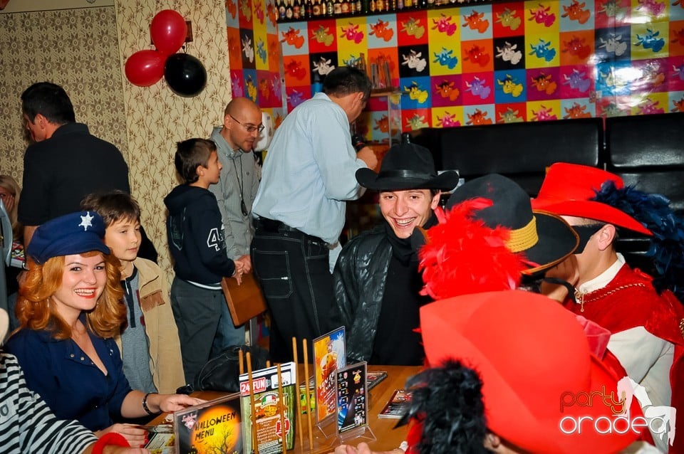 Halloween Party în Lactobar, 