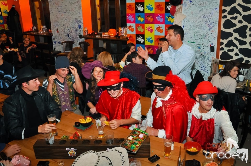 Halloween Party în Lactobar, 