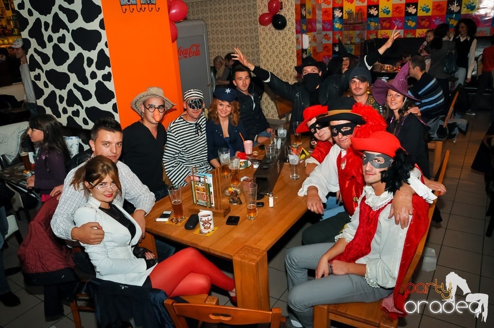 Halloween Party în Lactobar, 