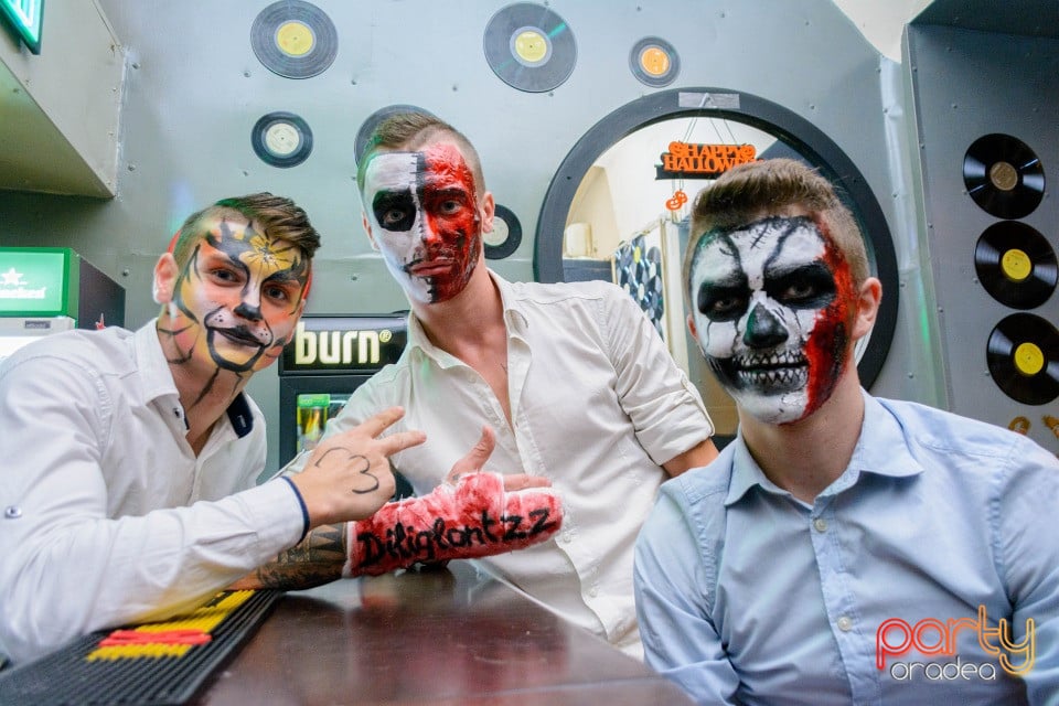 Halloween Party la Yellow Submarine, 