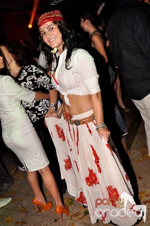 Halloween Party, Student's Place