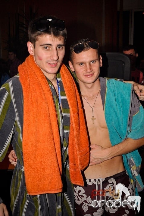 Halloween Party, Student's Place