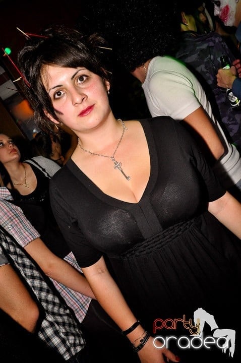 Halloween Party, Student's Place