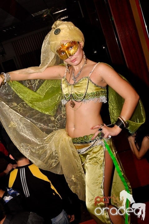 Halloween Party, Student's Place